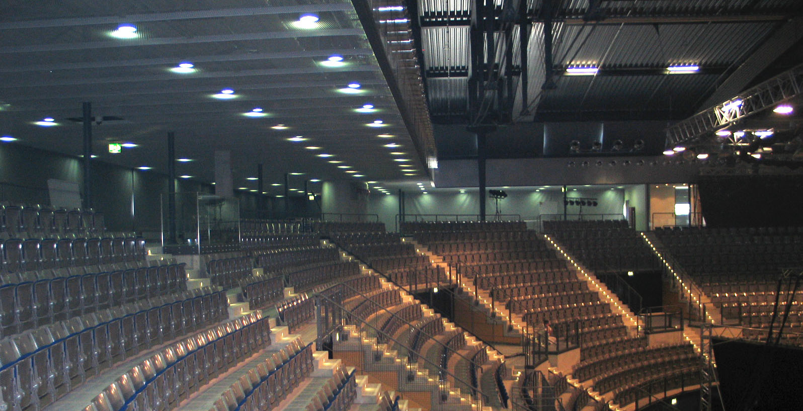 Giải pháp âm thanh cho hội trường chuyên nghiệp