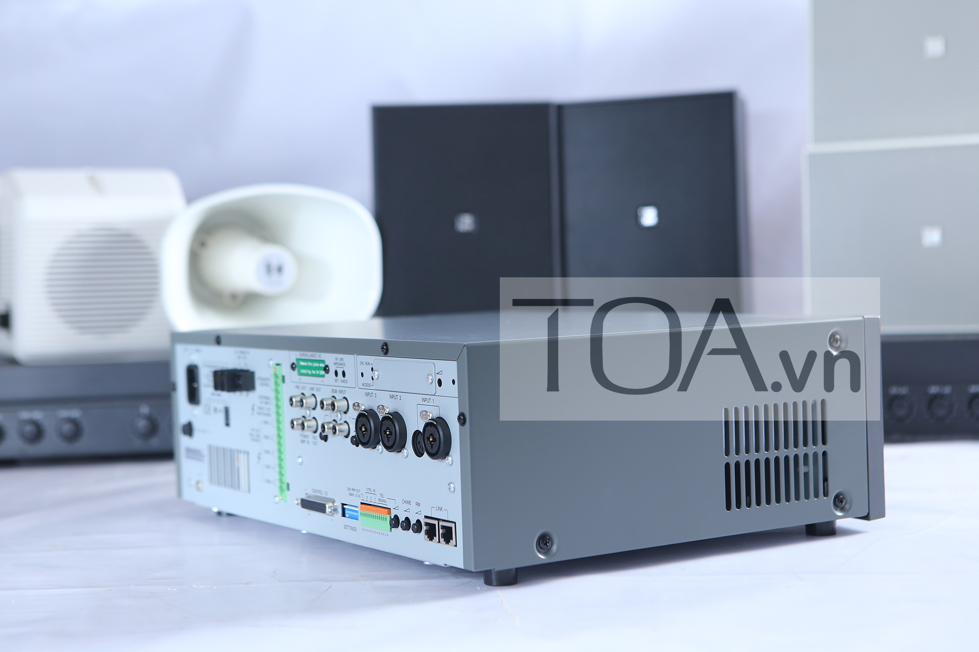Hướng dẫn sử dụng ampli TOA VM-2240 trong hệ thống di tản VM-2000 Hướng dẫn sử dụng ampli TOA VM-2240 trong hệ thống di tản VM-2000